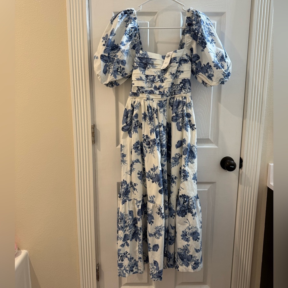 NWT Abercrombie Emerson Dress